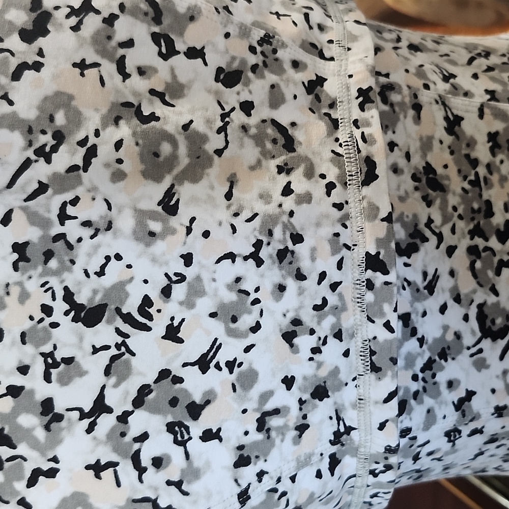 Lululemon Athletica Silver/Gray Asana Jacket - Picture 12 of 15